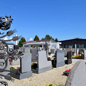 Friedhof und Aufbahrungshalle